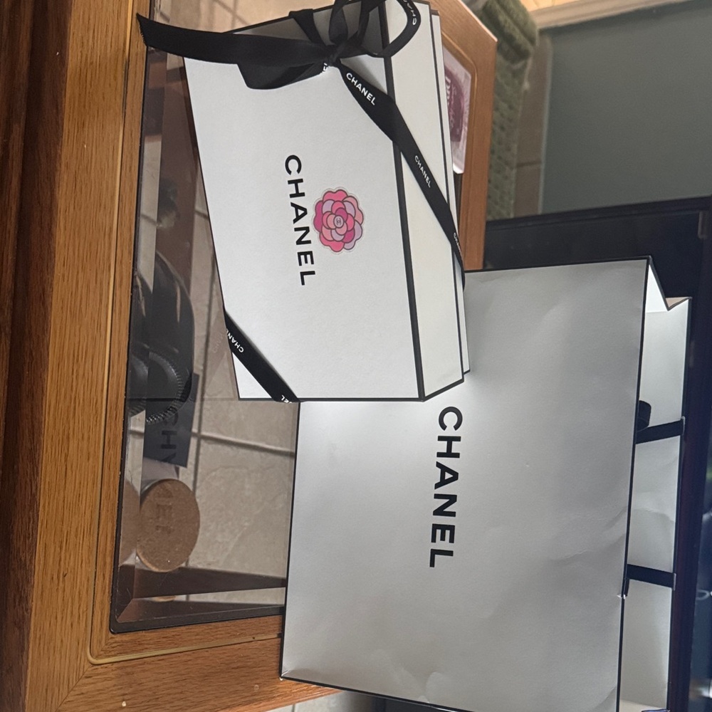 CHANEL White and Black Gift Box with Bag